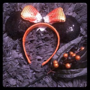 🎃NWT Candy Corn Mickey Ears🎃